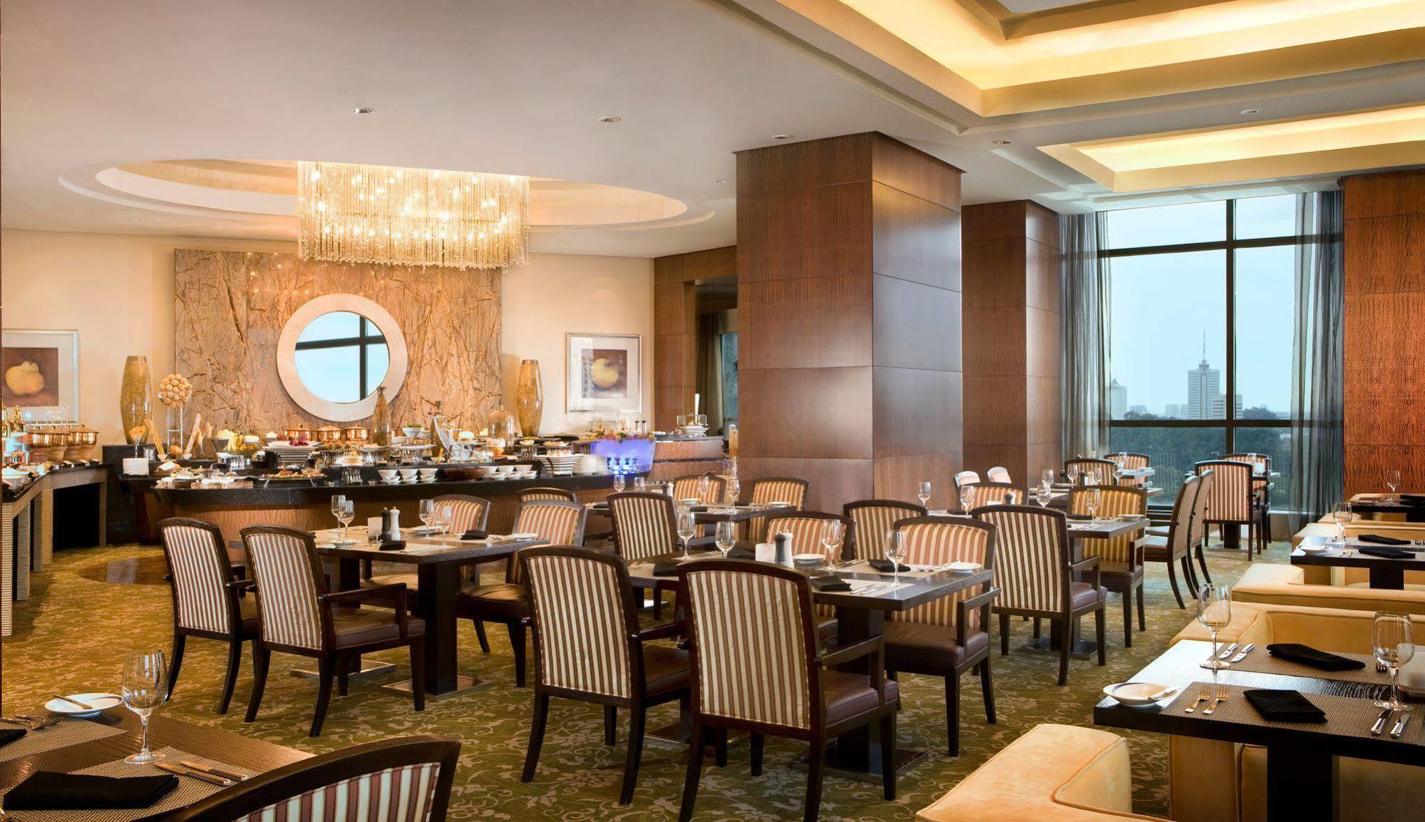The Ritz-carlton Jakarta, Pacific Place Hotel